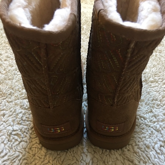 UGG - Picture 4 of 12